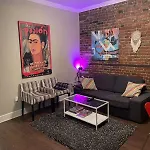 Cozy Apartment In The Heart Of Downtown Montreal